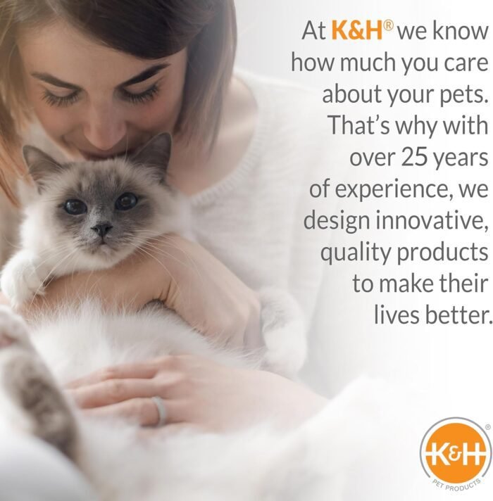 K&H PET PRODUCTS Self-Warming Cat Bed Pad, Self Heating Pad for Outdoor Cat Houses, Warming Mat for Indoor Pet Beds & Furniture, Reversible Blanket, Washable - Small 21 X 17in Oatmeal/Chocolate